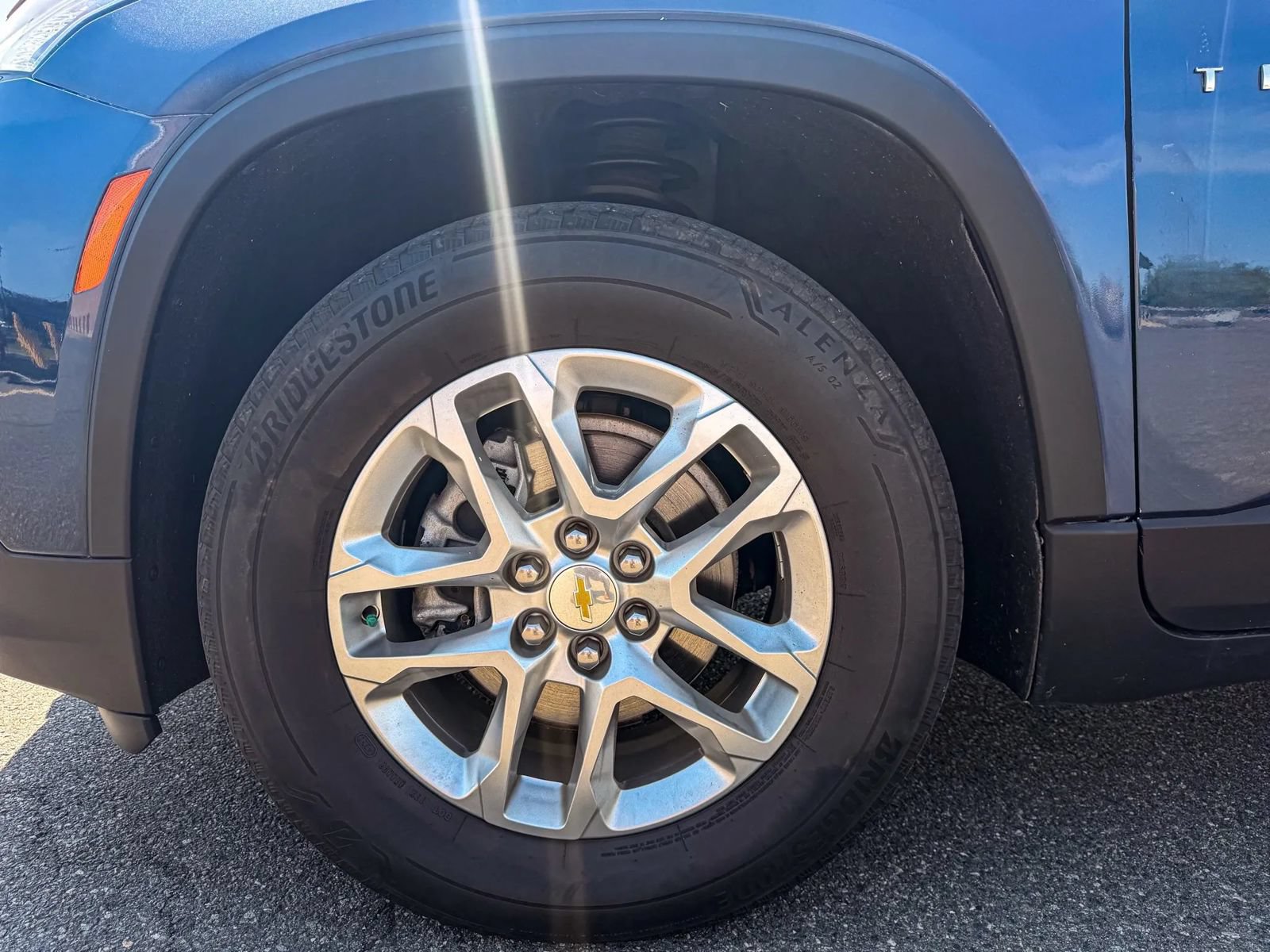 Used 2022 Chevrolet Traverse LS FWD image 35
