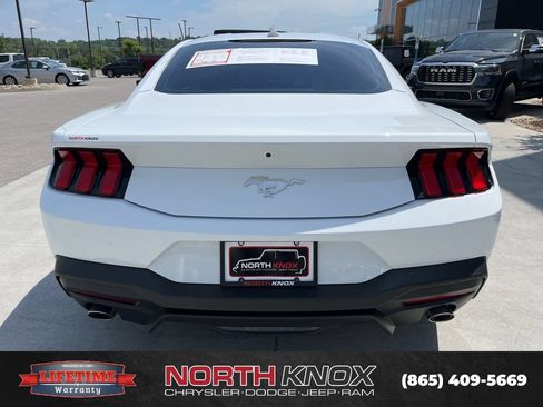 Used 2025 Ford Mustang Coupe RWD image 14