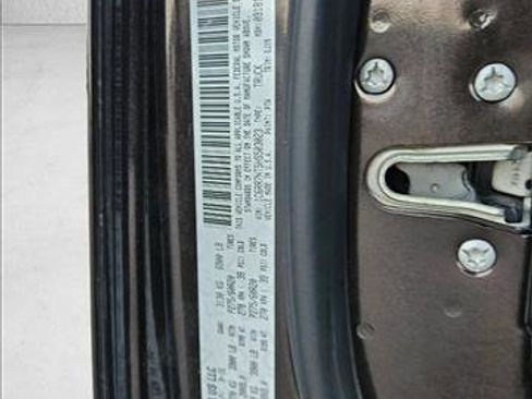 Used 2017 RAM 1500 Laramie w/ Convenience Group image 25