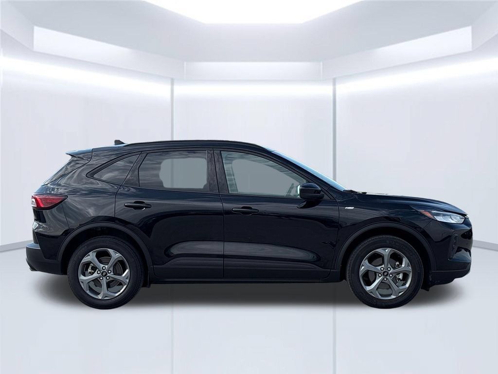 Used 2025 Ford Escape ST-Line Select AWD/4WD image 8