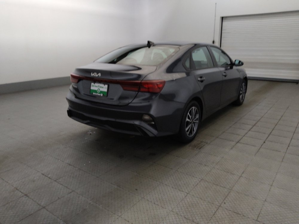 Used 2023 Kia Forte LXS FWD image 9