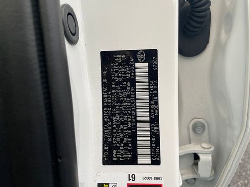 Used 2025 Toyota Camry LE image 28