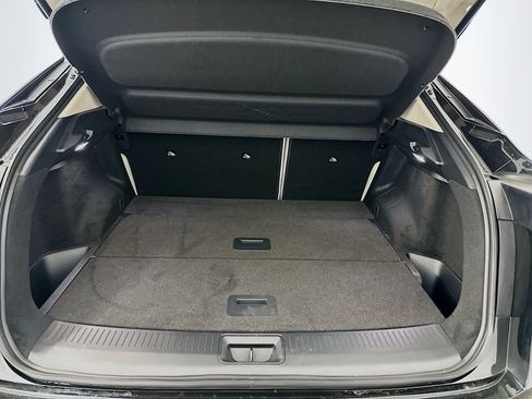 Used 2023 Nissan Ariya AWD image 30