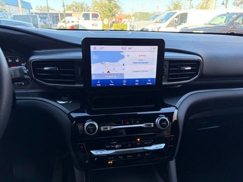 Certified 2022 Ford Explorer ST-Line w/ Class IV Trailer Tow Package image 16