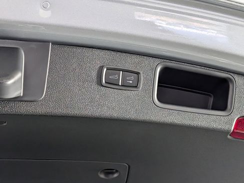 New 2026 Porsche Macan S image 18