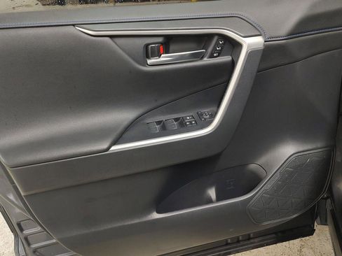 Used 2022 Toyota RAV4 XSE image 18