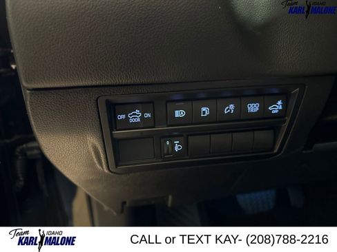 Used 2024 Toyota Tundra Limited AWD/4WD image 9