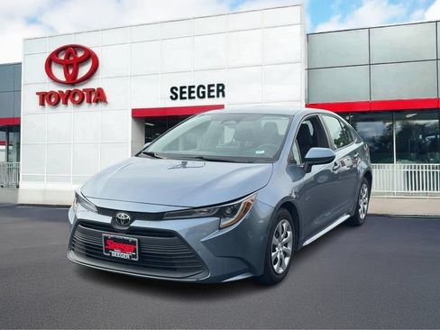Used 2023 Toyota Corolla LE FWD image 10