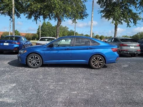 Used 2023 Volkswagen Jetta Sport FWD image 3