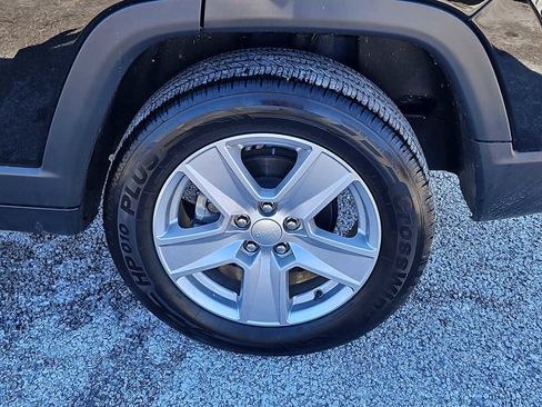 Used 2022 Jeep Compass Latitude w/ Convenience Group image 8