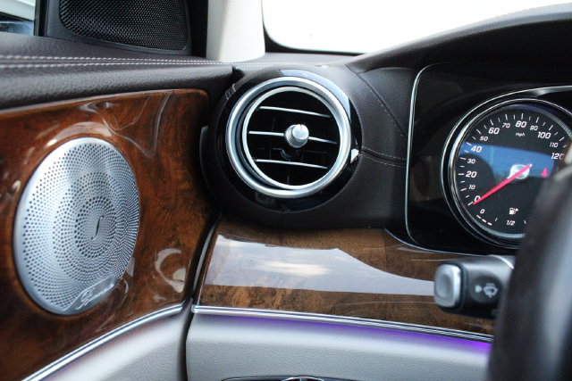 Used 2018 Mercedes-Benz E 300 image 8