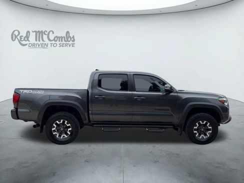 Used 2018 Toyota Tacoma TRD Off-Road w/ Technology Package image 6