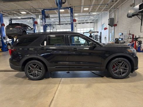 New 2026 Ford Explorer ST w/ Sun And Sound Package image 6