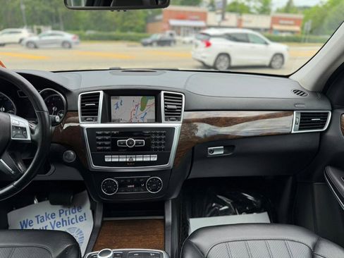 Used 2013 Mercedes-Benz GL 450 4MATIC image 28