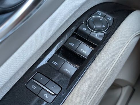 Used 2021 Cadillac Escalade Sport Platinum RWD image 11