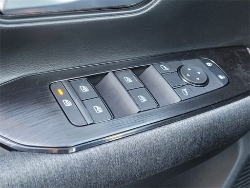 New 2026 Nissan Kicks SV image 18