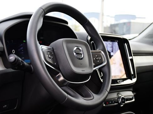 Certified 2025 Volvo XC40 B5 Plus image 11