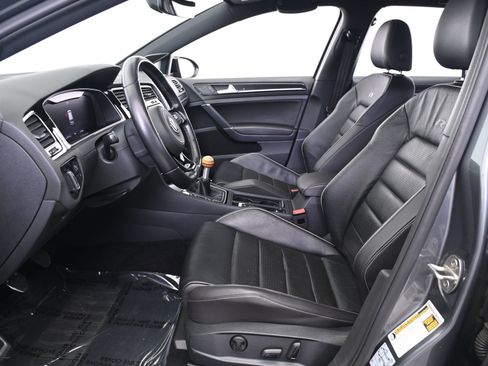 Used 2018 Volkswagen Golf R 4-Door image 28