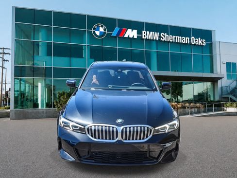 Used 2026 BMW 330i Sedan w/ M Sport Package RWD image 2