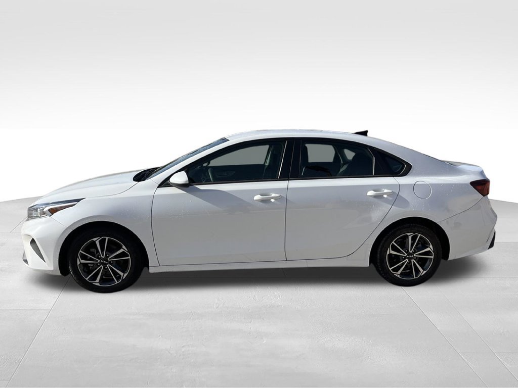Used 2022 Kia Forte LXS FWD image 8