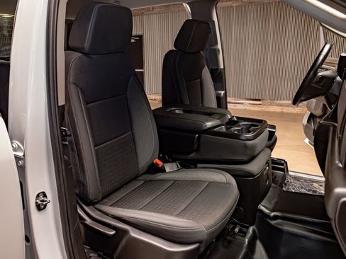 Used 2024 Chevrolet Silverado 3500 LT w/ Convenience Package image 28