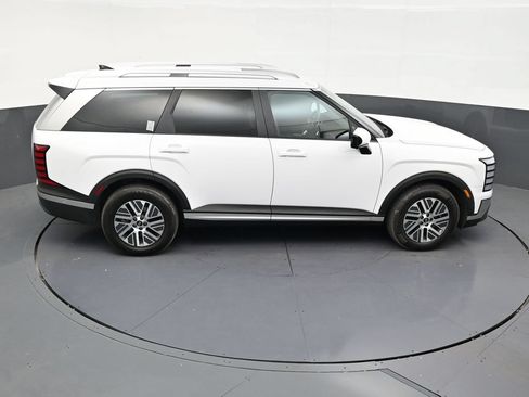 Used 2026 Hyundai Palisade SEL Premium FWD image 17