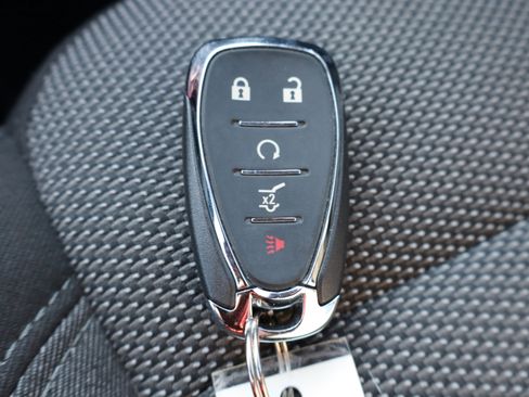 Used 2023 Chevrolet Traverse LT image 32