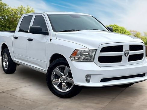 Used 2019 RAM 1500 Express w/ Express Value Package RWD image 11