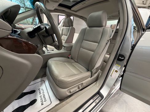 Used 2007 Acura RL w/ Technology Package AWD/4WD image 7