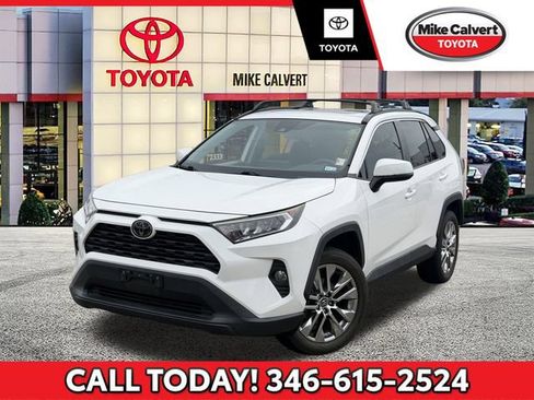 Certified 2020 Toyota RAV4 XLE Premium FWD image 1