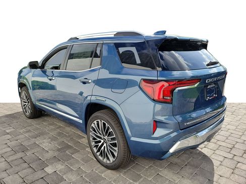 New 2027 GMC Terrain Denali w/ LPO, Floor Liner Package AWD/4WD image 4