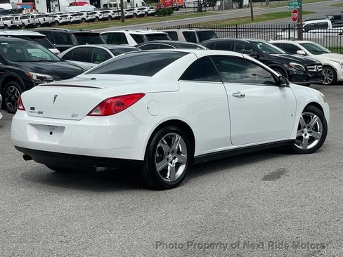 Used 2009 Pontiac G6 GT w/ Sport Package 1 FWD image 2