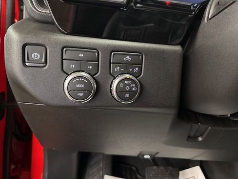 Used 2026 GMC Sierra 2500 SLE w/ SLE Value Package; image 19