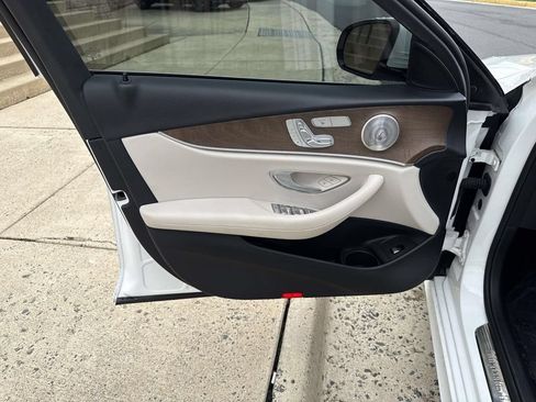 Used 2023 Mercedes-Benz E 350 4MATIC Sedan image 29