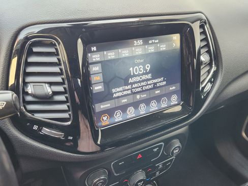 Used 2019 Jeep Compass Limited image 19