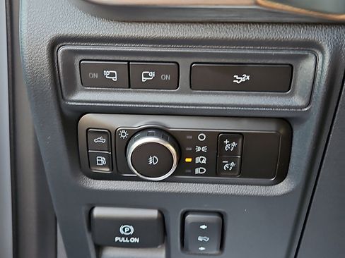 Used 2023 Ford F150 Lariat AWD/4WD image 26