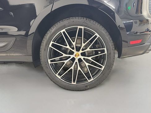 New 2026 Porsche Macan AWD/4WD image 35