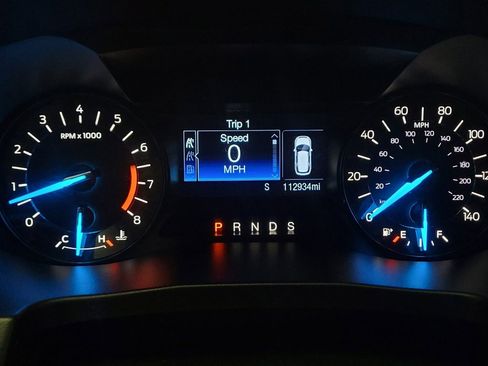 Used 2017 Ford Explorer XLT image 23