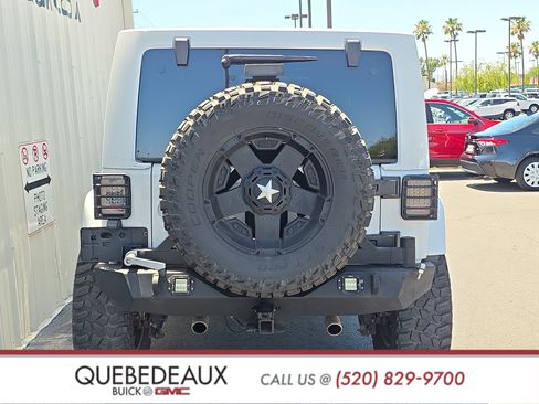 Used 2014 Jeep Wrangler Unlimited Rubicon w/ Connectivity Group AWD/4WD image 3