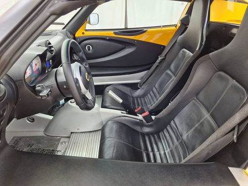 Used 2005 Lotus Elise RWD image 15