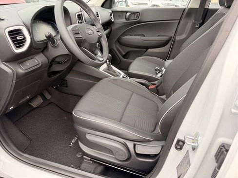 New 2026 Hyundai Venue SEL FWD image 10