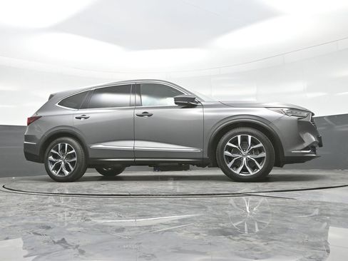 Used 2023 Acura MDX SH-AWD w/ Technology Package image 29