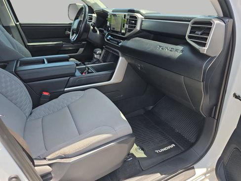 Used 2022 Toyota Tundra SR5 AWD/4WD image 31