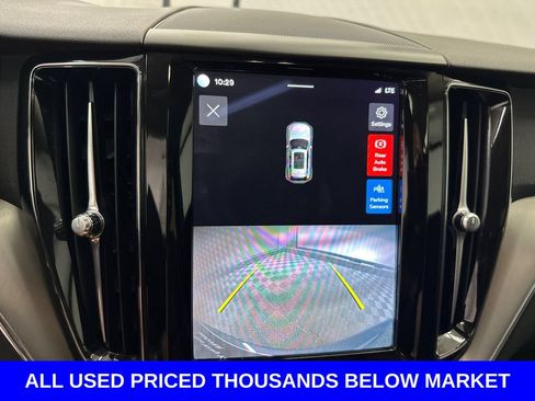 Used 2023 Volvo XC60 B5 Core AWD/4WD image 32