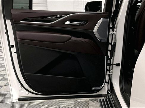 Used 2022 Cadillac Escalade ESV Sport Platinum AWD/4WD image 21