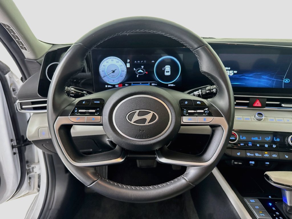 Used 2024 Hyundai Elantra Limited FWD image 12