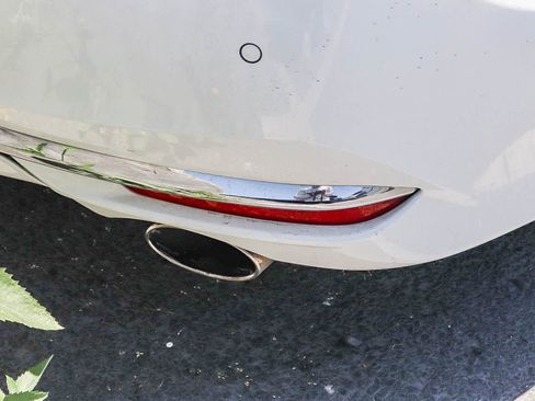 Used 2016 Honda Accord Touring image 14