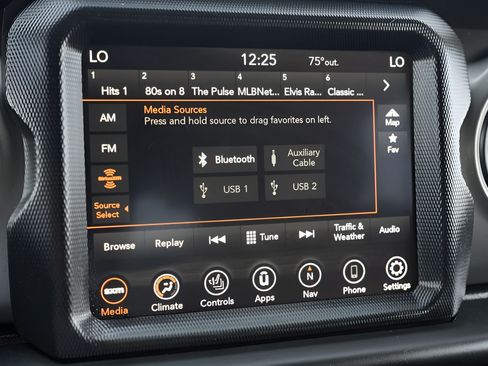 Used 2023 Jeep Wrangler Unlimited w/ Sun & Screen Package AWD/4WD image 40