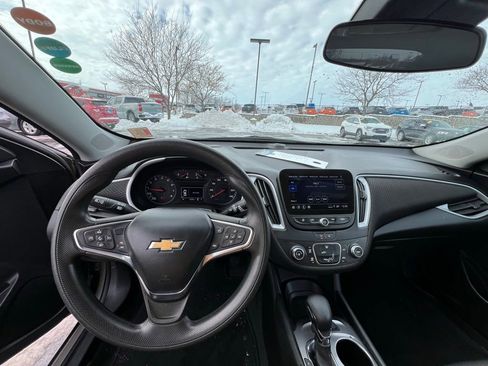 Used 2024 Chevrolet Malibu LS image 33