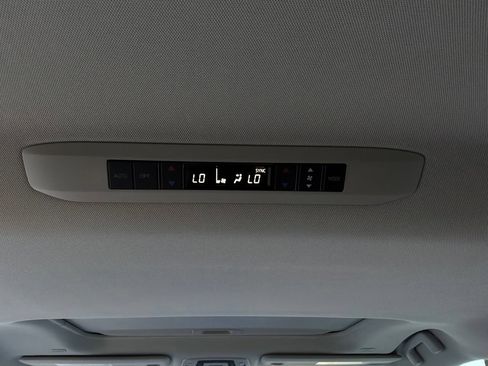 New 2026 Toyota Sienna XLE FWD image 13